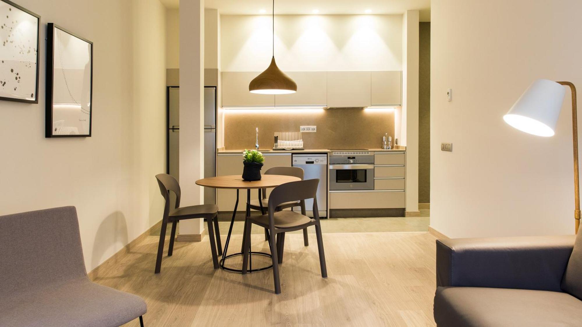 Fisa Rentals Ramblas Apartments Barcelona Bagian luar foto