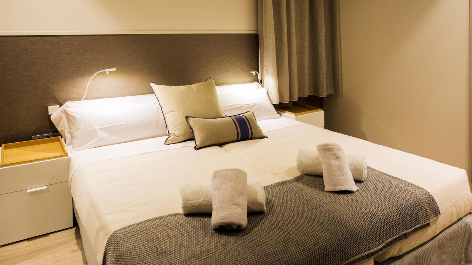 Fisa Rentals Ramblas Apartments Barcelona Bagian luar foto